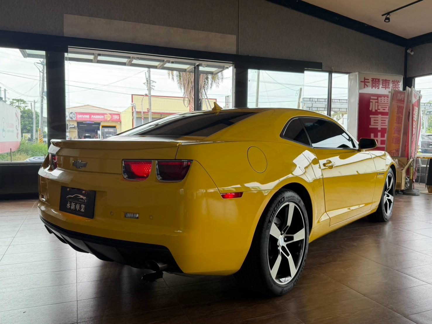 2012 Chevrolet Camaro LT 黄色