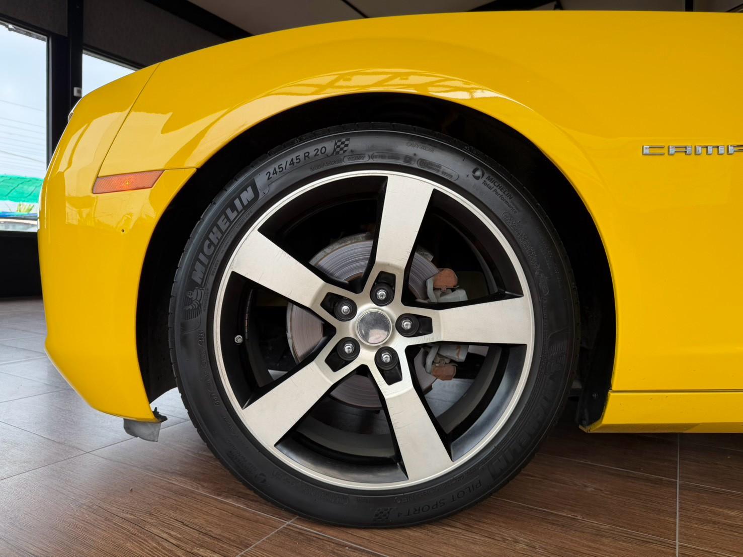 2012 Chevrolet Camaro LT 黄色