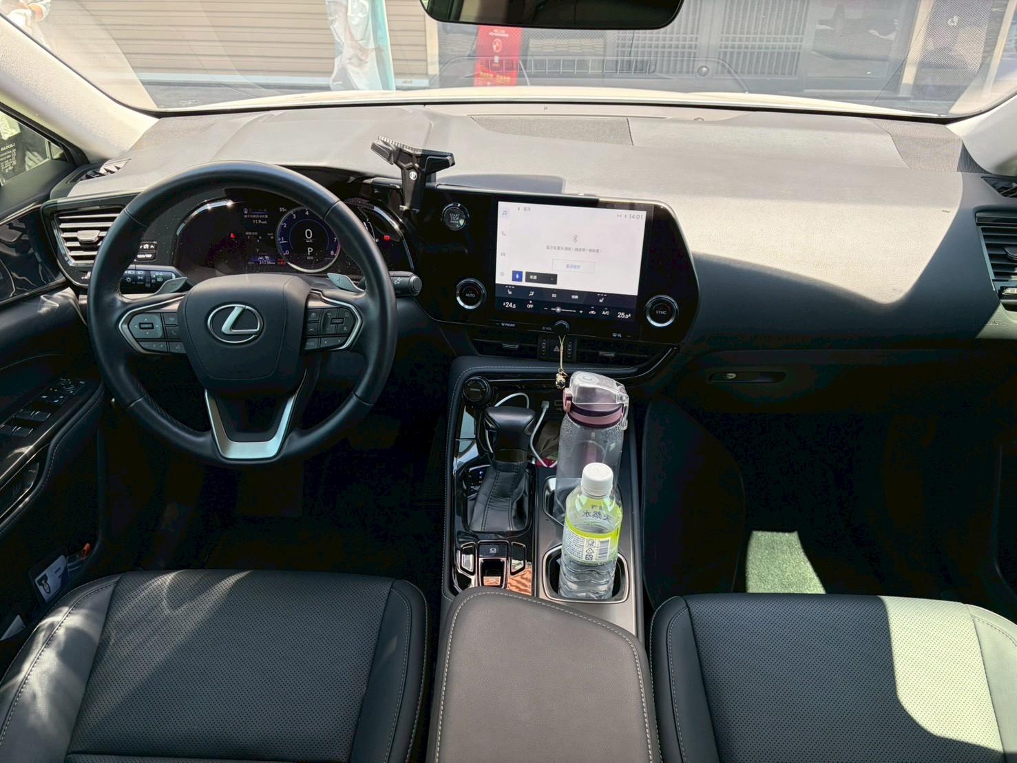 2024 Lexus NX200 菁英版 白