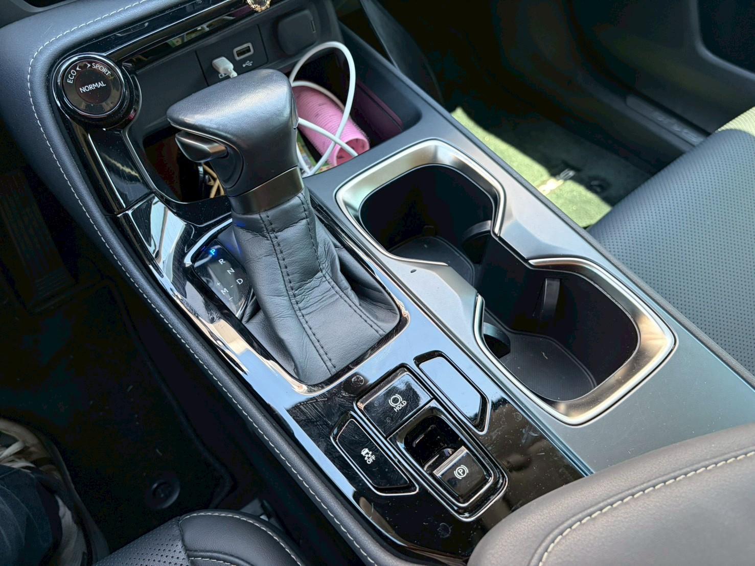 2024 Lexus NX200 菁英版 白