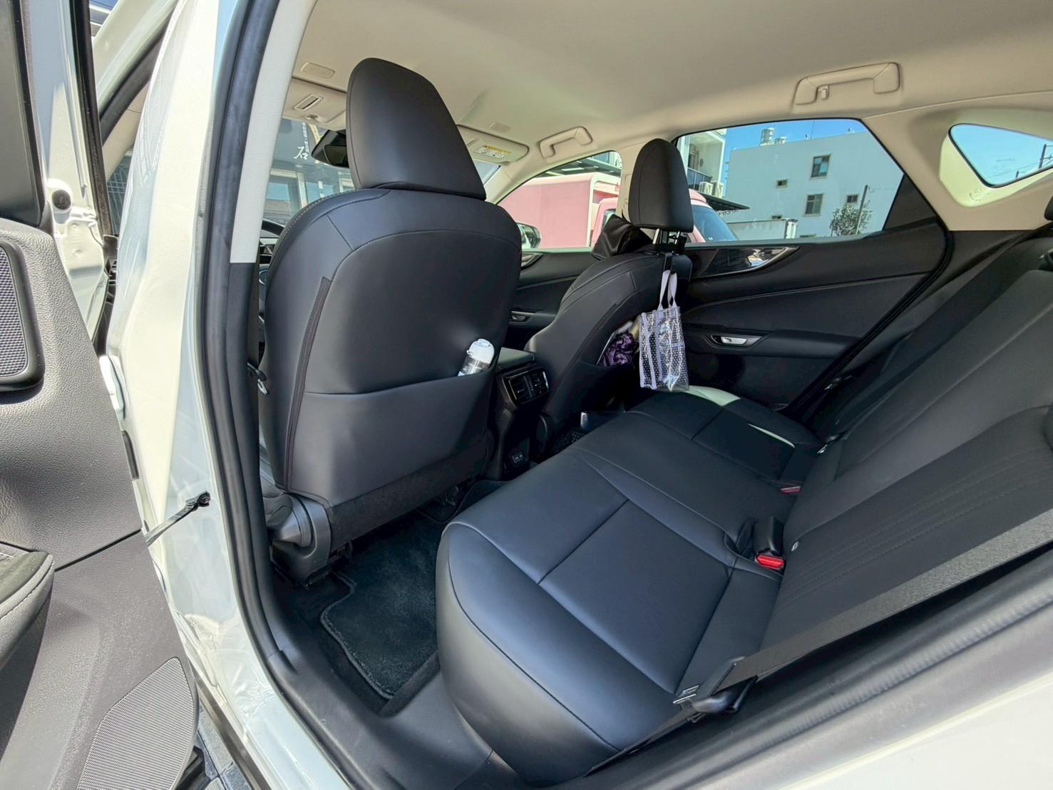 2024 Lexus NX200 菁英版 白