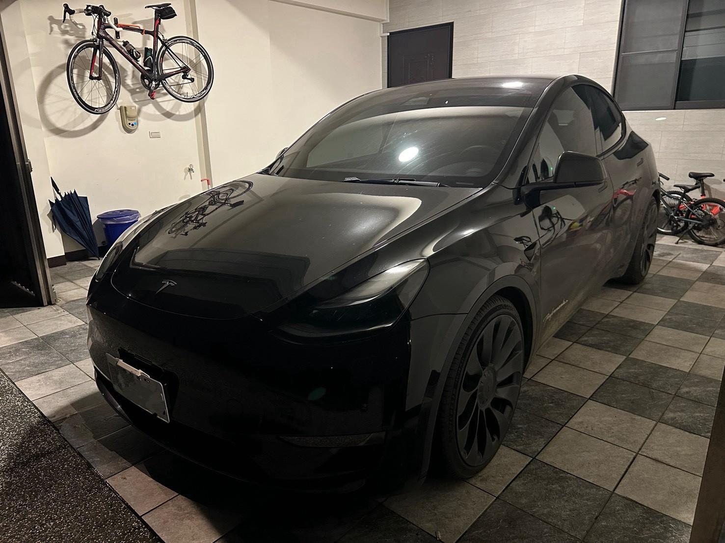 2023 Model Y Performance 黑