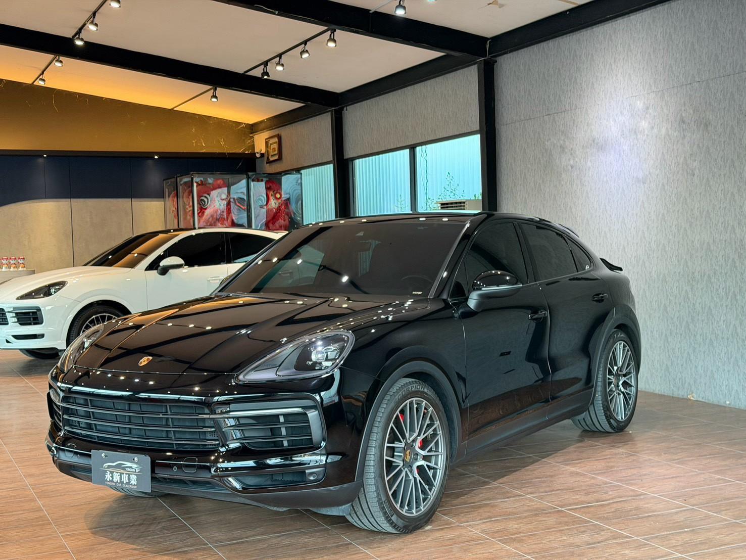 2020 Porsche Cayenne Coupe 黑