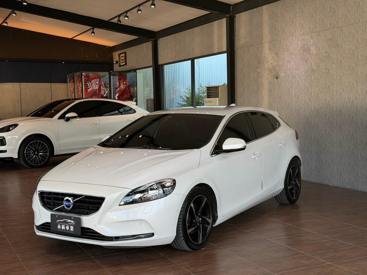 2015 Volvo V40 T4 豪華版