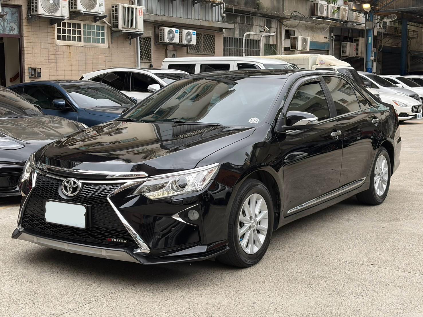 2015 Toyota Camry 2.0尊爵版 黑