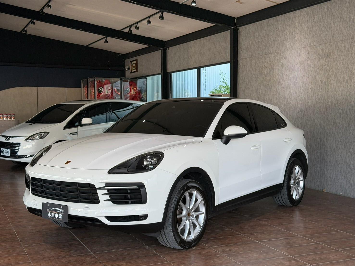 2022 Porsche Cayenne Coupe 白