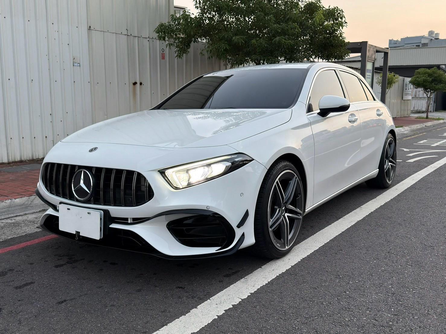 2018 Benz A200 5D 白